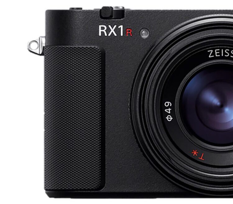 Sony RX1R III feat 1300x750 1 e1752744423562