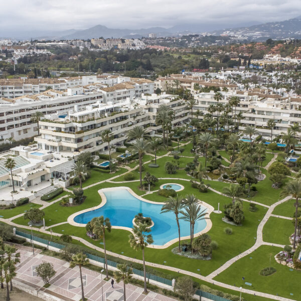 DRON GRANADOS BANUS By EFEIGHT DOTCOM 2