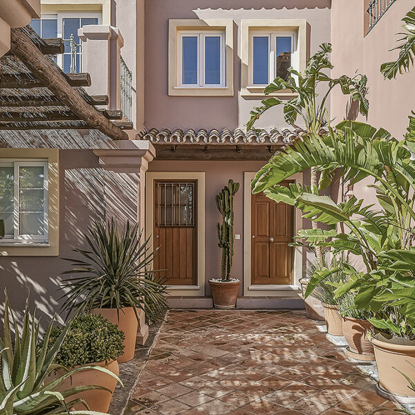 REAL ESTATE PORTFOLIO By EFEIGHT DOTCOM 113