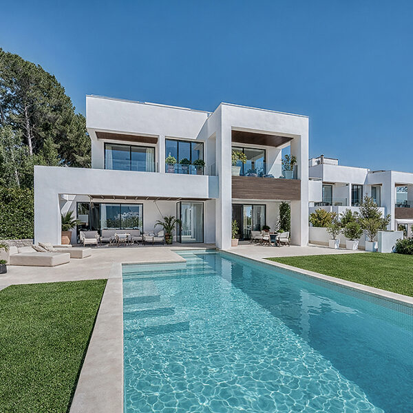 REAL ESTATE PORTFOLIO By EFEIGHT DOTCOM 175