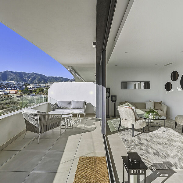 REAL ESTATE PORTFOLIO By EFEIGHT DOTCOM 44